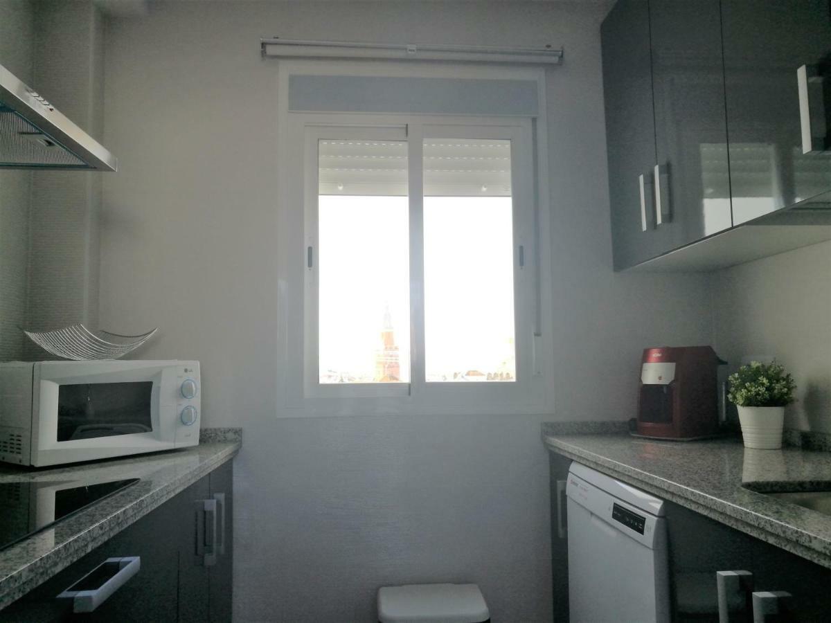 Piso Con Terraza Y Vistas Espectaculares Apartamento Carmona  Exterior foto